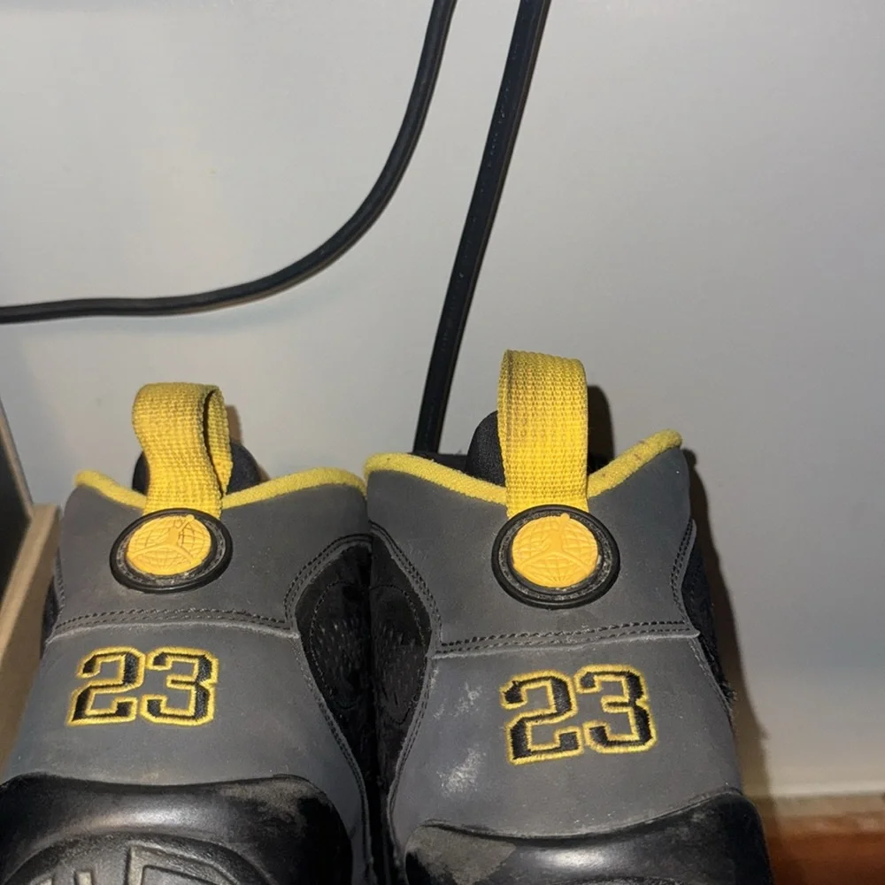 Used - Picture 6 of 6